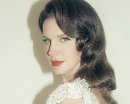 Lana Del Rey France tweet media