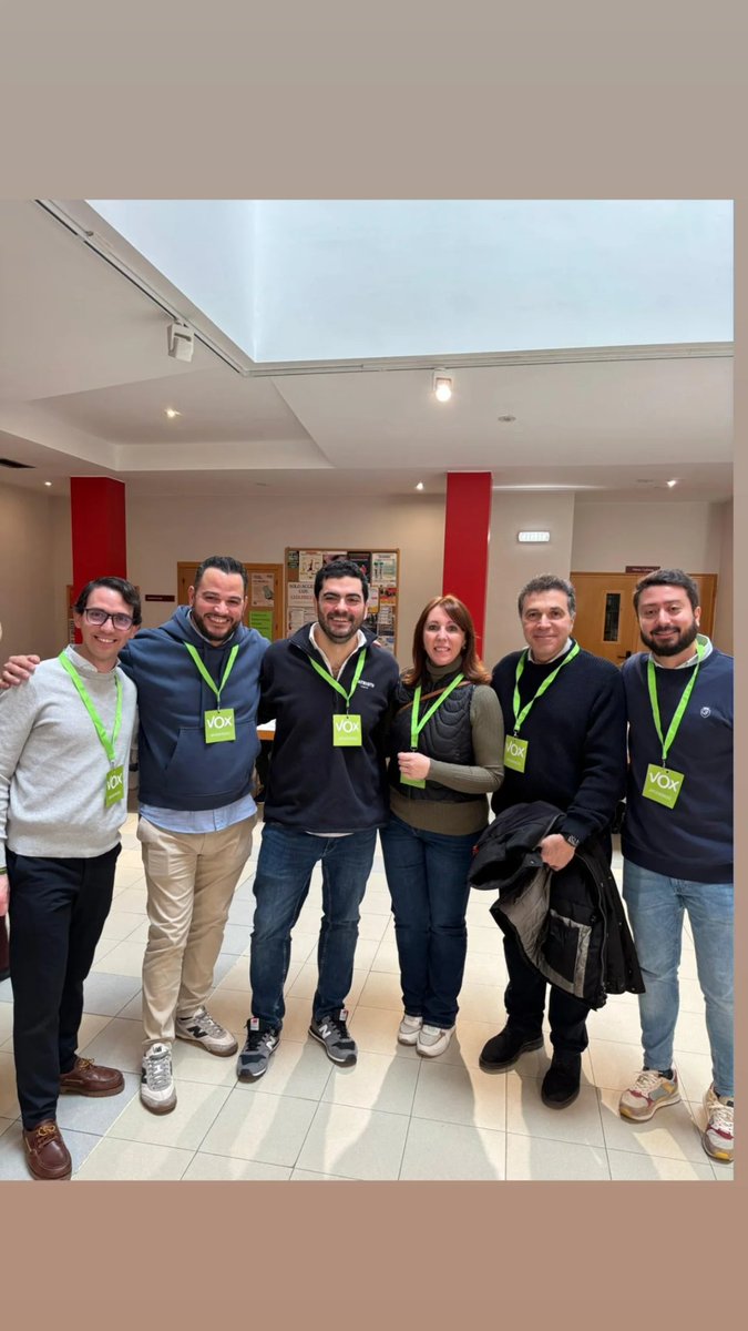nievamachin's tweet photo. Decían que #VOX no. Que mejor sin VOX.
👉 Cruda realidad: el doble de VOX en Aragón.
El bipartidismo está tocado de muerte.
Todo nuestro apoyo a Nolasco, firme, coherente y valiente.
Aragón ha hablado. 💚🇪🇸 https://t.co/zUy9AcGyBQ