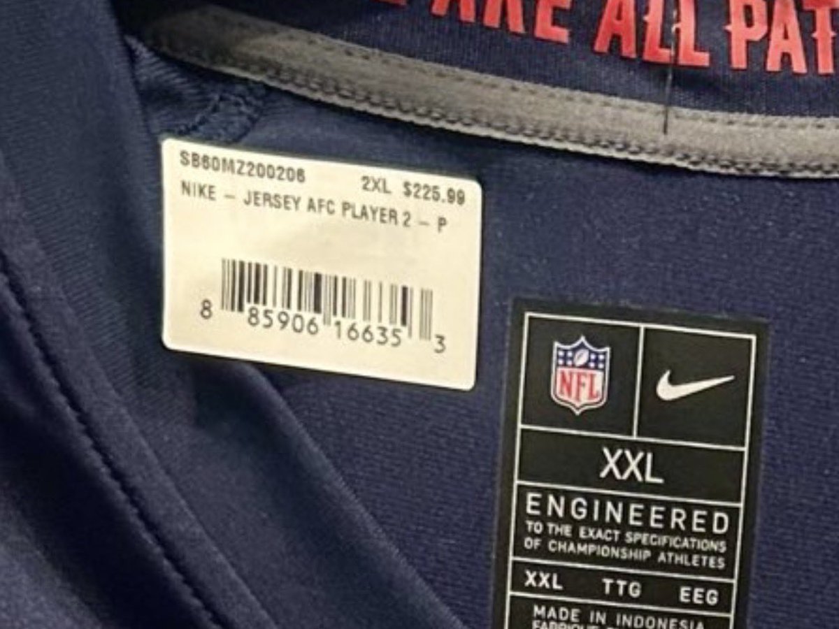 ARE WE SERIOUS? A SCREEN PRINTED JERSEY IS BEING SOLD FOR $225?????
#EndFanatics #EndTheNFL #EndNike