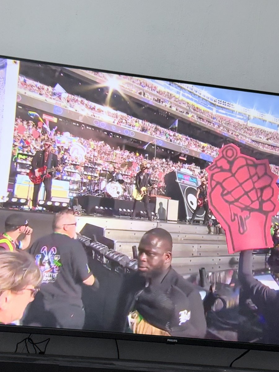 WUUUHOO PARA ESTO VEO EL SÚPER BOWL JSSJJS