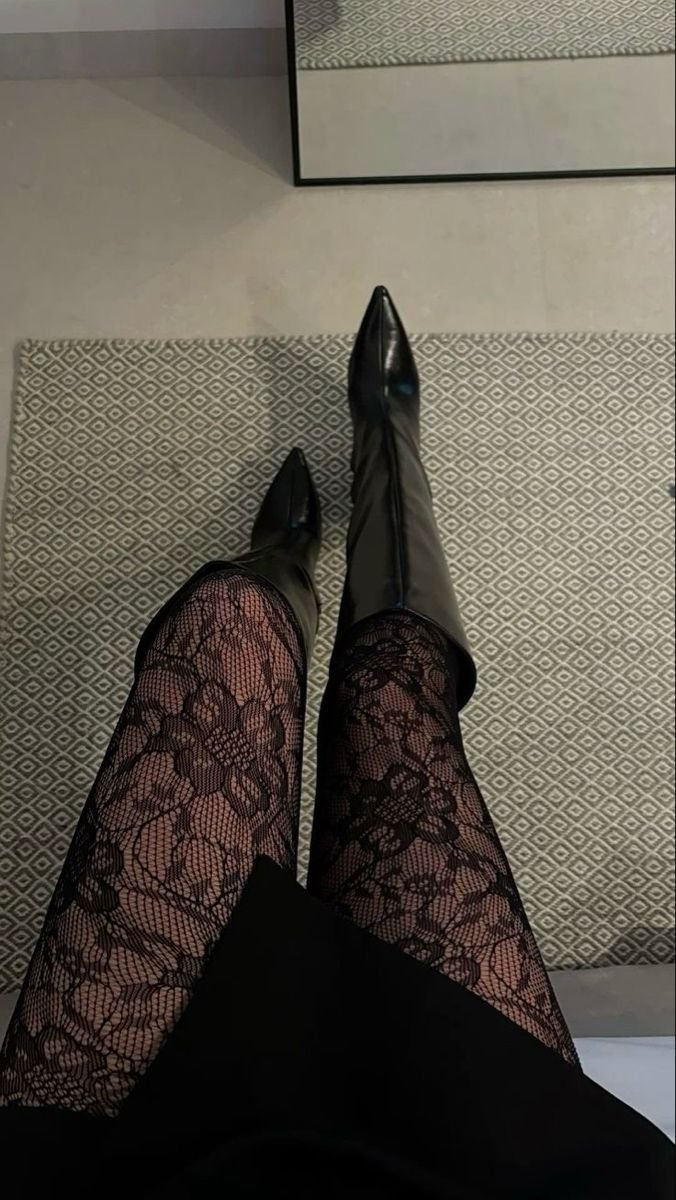 theholykiss's tweet image. 