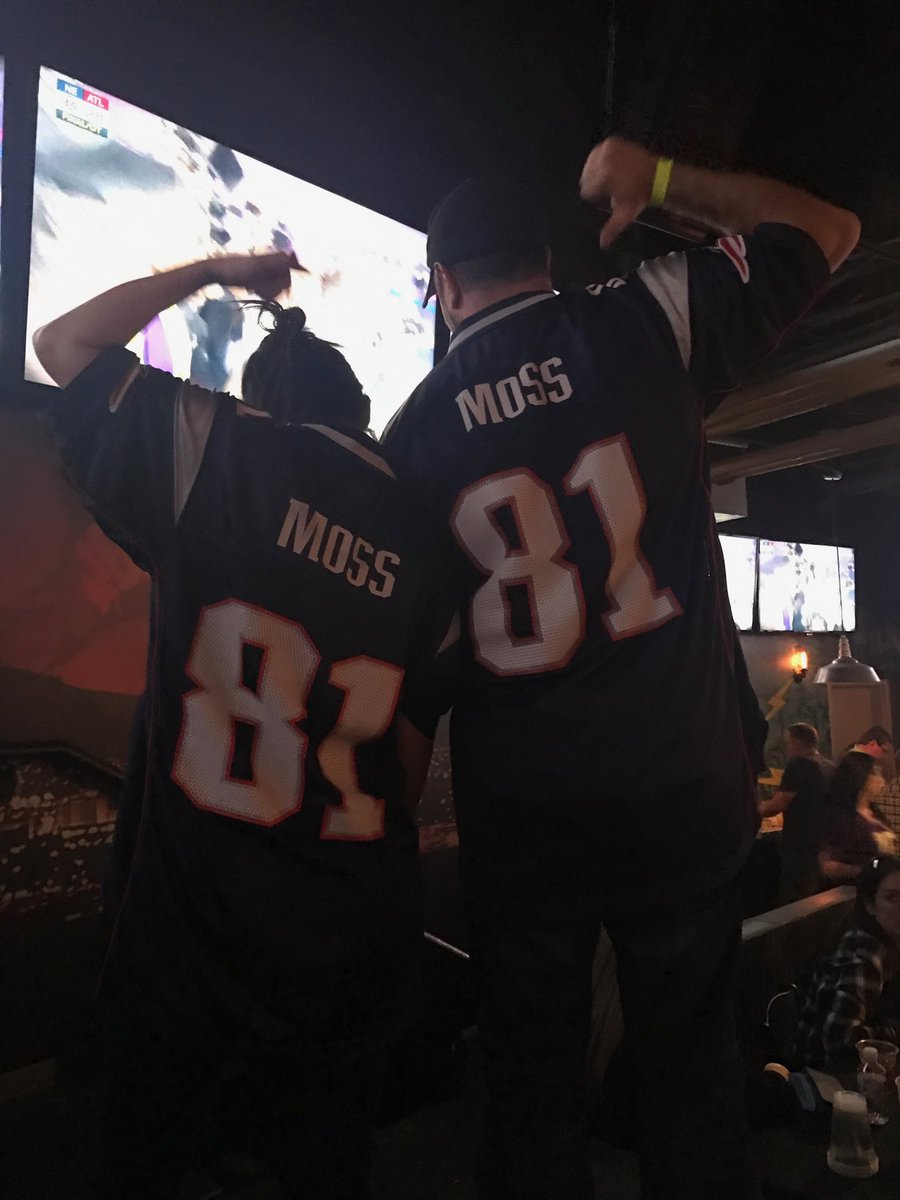 natepave's tweet photo. @HardRockBet I’m wearing my lucky @RandyMoss jersey, it hasn’t failed me yet, it’s not going to failed me now. #HardRockBet #SuperBowl #NFL @Patriots https://t.co/JeT6c9H9iY