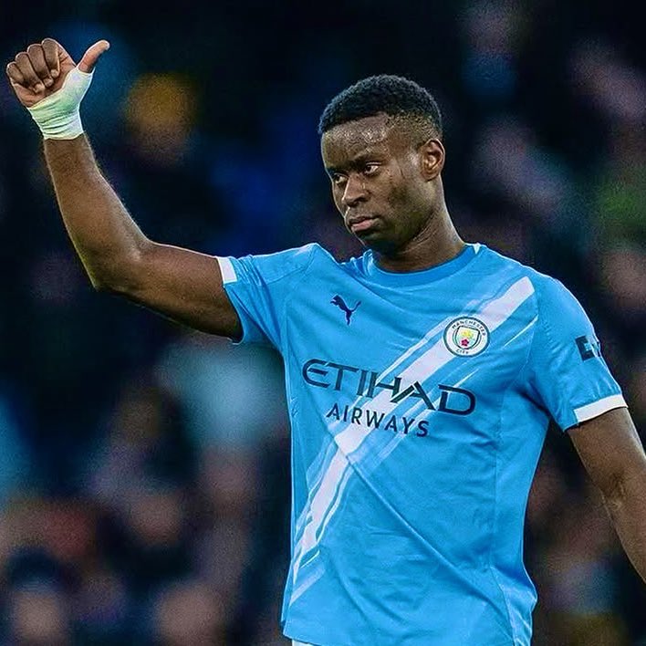 - نجم المباراة بالنسبة لي .. صفقة الموسم بالنسبة لي 

ثقة بالنفس وذكاء وقوة وامكانيات ممتازة 

مارك غويهي مكسب عظيم عظيم عظيم 💙