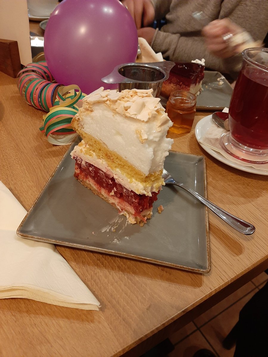 Das war übrigens mein Geburtstagskuchen so lecker 😋
