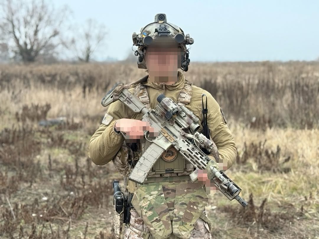 tacticalporn's tweet photo. 🇺🇦SOF

🚩HK416A7 de 14.5" con:
-🎯Aimpoint Comp M4
- Laser Rheinmetall LM-VTAL
- Ambos en montura GBRS Hydra
- Térmico InfiRay Micro RH25 V2
-🔦Streamlight ProTac + pulsador
- Guardamanos HK MLOK
- Culata Magpul MOE TR
- Cargador Magpul de 40 pildorillas💊 https://t.co/LY8bcVEG8P