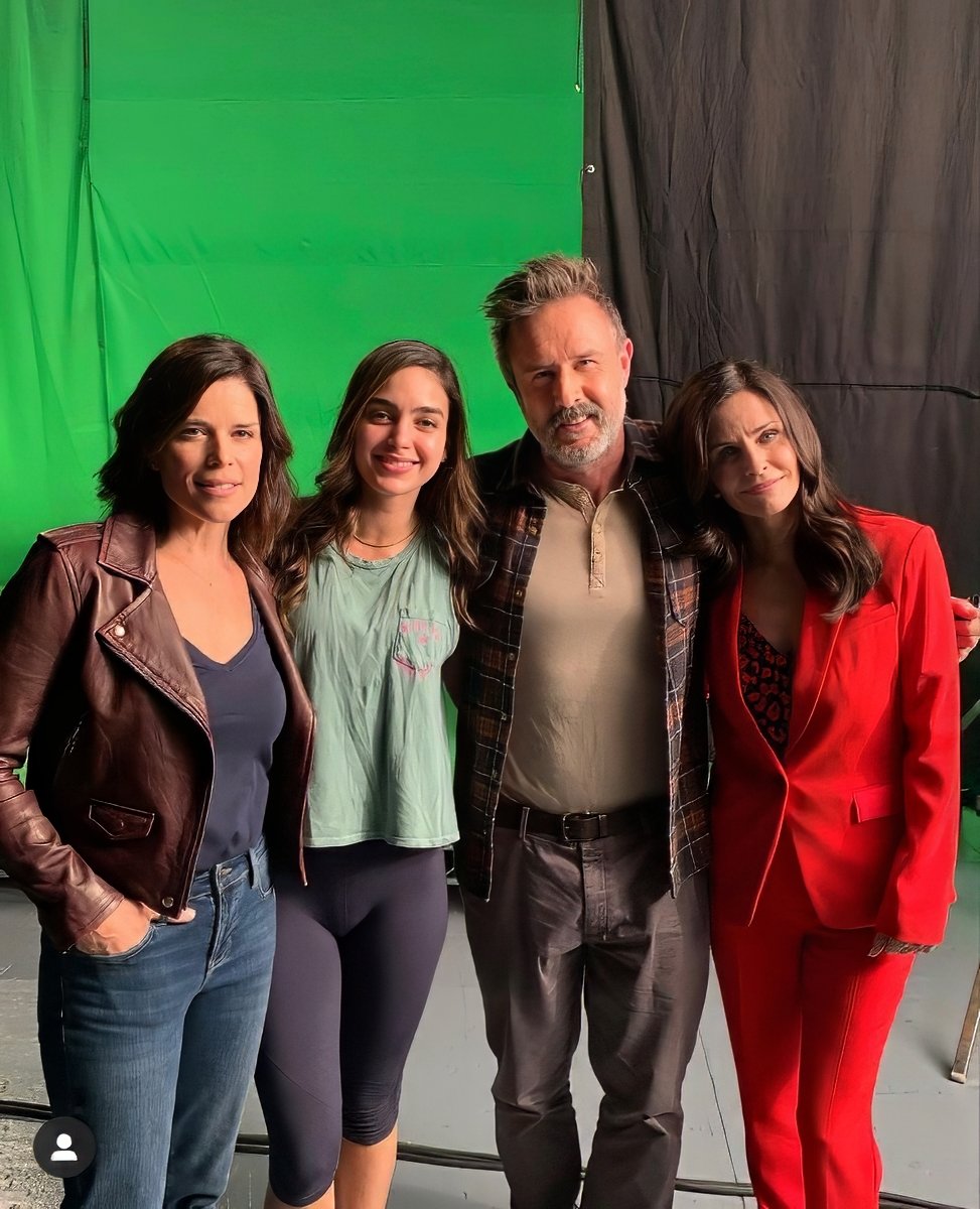 CrockerQueen97's tweet photo. Fuck you Boycotters The #OG3 welcomed #Melissa with open arms it's not their fault she has a big mouth and #Dewey died because of her @ParamountPics @spyglassmediagr @ScreamMovies she is in witness protection program now living a happy life with her sister #Scream7 https://t.co/UECfNuHedT