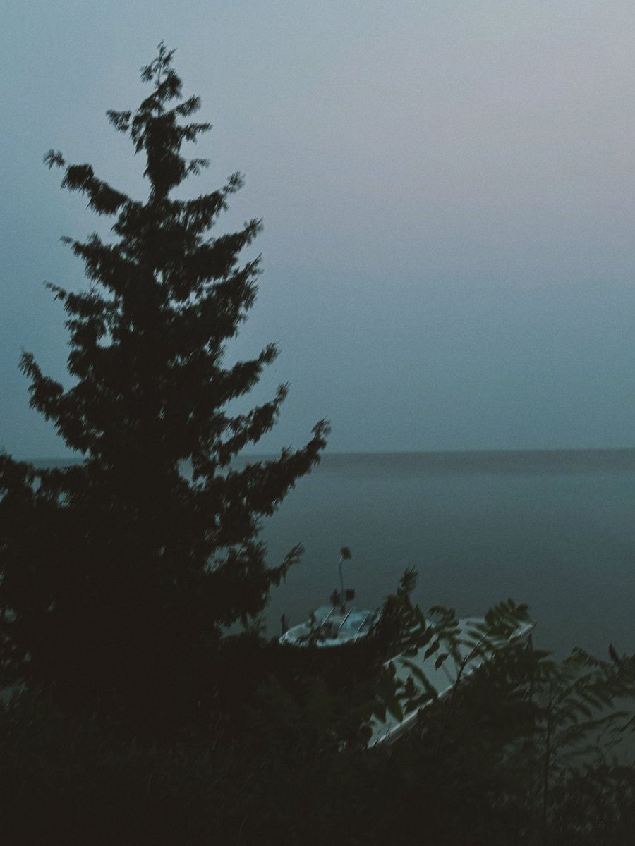 urlilem's tweet photo. stormy pix i love https://t.co/Lj05zGHIAw