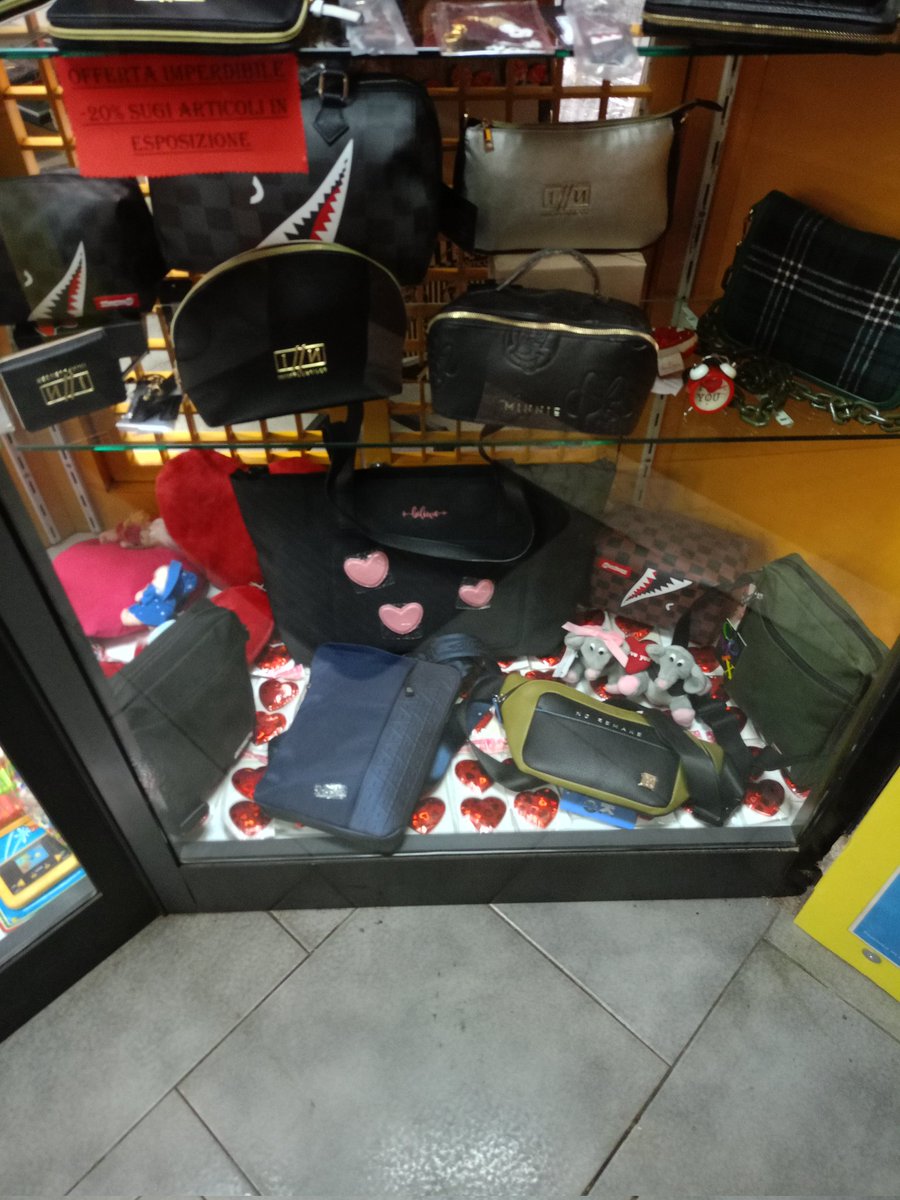 VINCENZO BOVE Cartolibraio (@vcartolibraio) on Twitter photo 