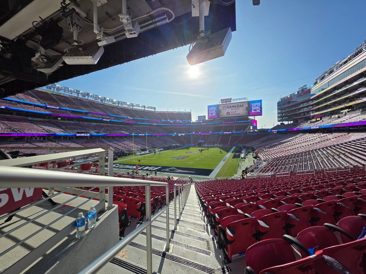 Hunt Auctions tweet media