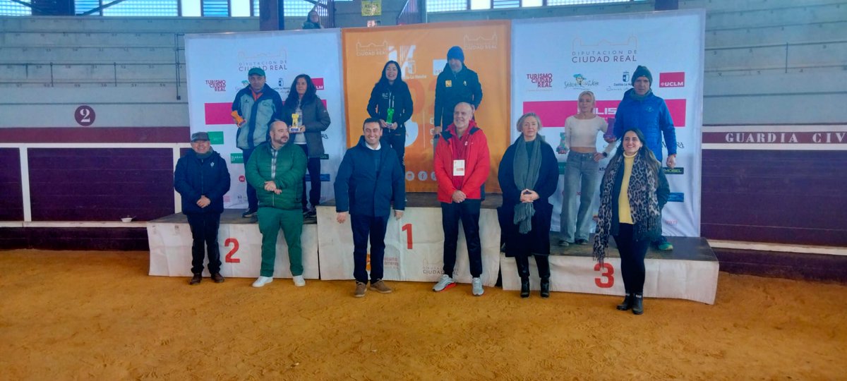 <a href="/pa_saldanha/">Patricia Saldaña Moya</a> ha asistido hoy en Villarrubia de los Ojos,  a la   primera Carrera del Circuito de Carreras Populares 2026, patrocinado por la Diputación Provincial.
Nuestro concejal en la localidad, <a href="/JoseMan41496942/">Jose Manuel Gomez Montero</a>, participó también en la entrega de premios a los ganadores.