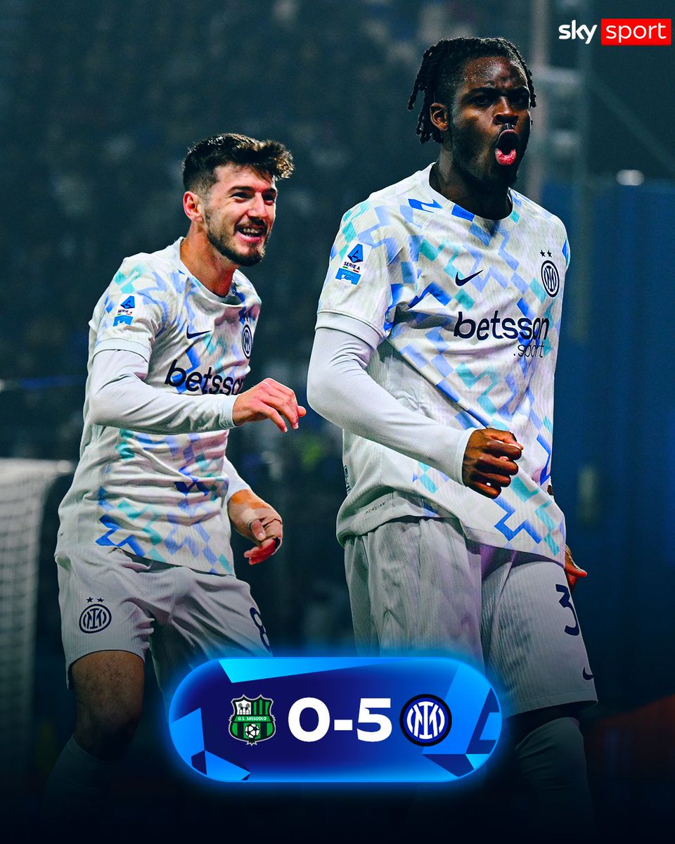 SkySport's tweet photo. ✅ 𝐋’𝐈𝐧𝐭𝐞𝐫 𝐕𝐈𝐍𝐂𝐄 𝐚𝐥 𝐌𝐚𝐩𝐞𝐢 𝐒𝐭𝐚𝐝𝐢𝐮𝐦 𝐞 𝐜𝐨𝐧𝐬𝐨𝐥𝐢𝐝𝐚 𝐥𝐚 𝐩𝐫𝐢𝐦𝐚 𝐩𝐨𝐬𝐢𝐳𝐢𝐨𝐧𝐞 𝐢𝐧 𝐜𝐥𝐚𝐬𝐬𝐢𝐟𝐢𝐜𝐚

🏟️ #SASINT 0-5
#SkySport #SkySerieA #SerieA https://t.co/JotqxbGny4