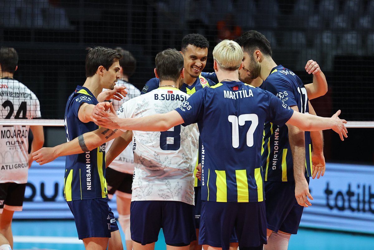FBvoleybol's tweet photo. 📸 Galibiyetimizden kareler.
#FBvALY https://t.co/tyaaAbYVDb