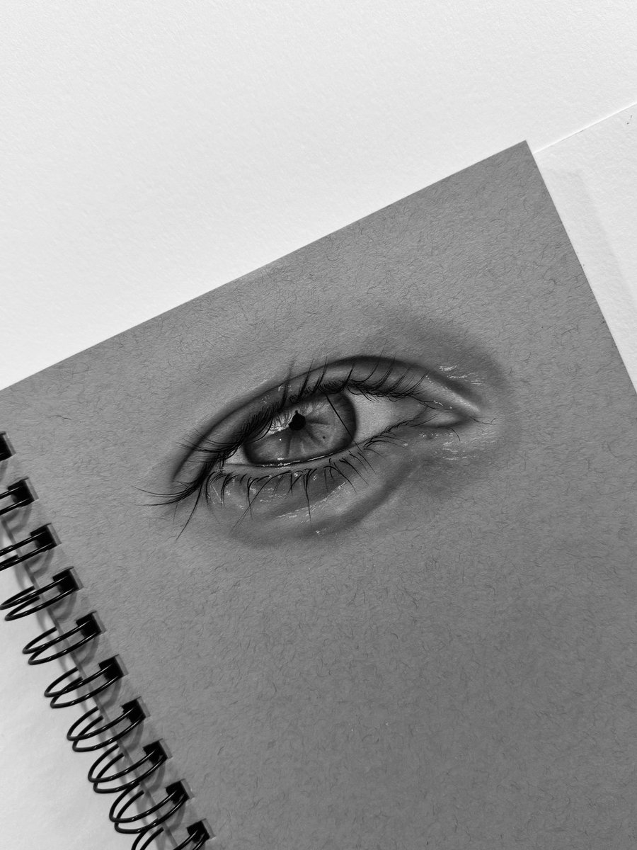 𝚅𝚊𝚗𝚒𝚕𝚕𝚊 👩🏻‍🎨🎨 tweet media