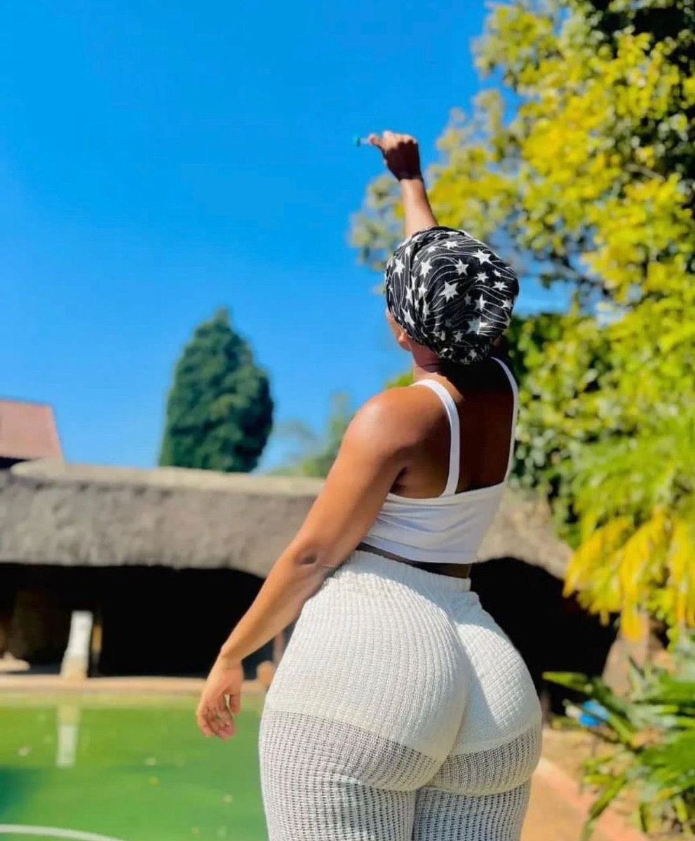 OluchyyRaregem's tweet image. Women has all these and you still choose to be gay ?