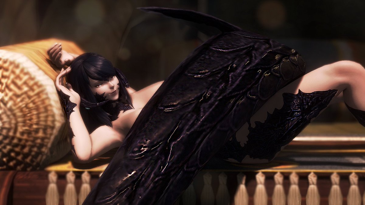 *Flops tail*
Draw me like one of your french girls~