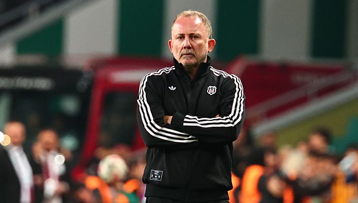 birazdaasabiyim's tweet image. Beşiktaşın en büyük sorunu oyuncu Grubu değil Sergen yalçın hamle yapıp aldığı bir tane maç yok 

Doğru ilk 11 başladığı bir tane maç yok 

Adalet duygusu sıfır 

Elinde 11 tane Cengiz olsa 11'ini de  oynatır bu yazık