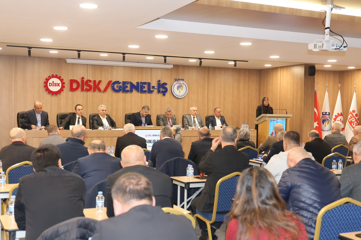 genel_8's tweet photo. Sendikamızın 7-8 Şubat tarihlerinde gerçekleşen Başkanlar Kurulumuzda Şube Başkanımız Deniz Şahin Gümüştekin ülke gündemi, emek ve demokrasi mücadelesi ile ilgili görüş ve önerilerini paylaştı.

Yaşasın Disk
Yaşasın Genel-İş
Yaşasın örgütlü mücadelemiz!.. https://t.co/8UjV3BKg9u