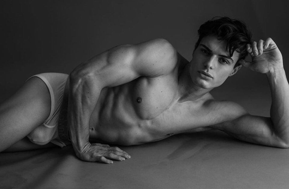 #SeductiveSundayᅠᅠ from the Nephilim again.