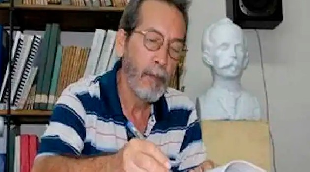 Recuerda la <a href="/UneacCienfuegos/">UneacCienfuegos</a>  a José Díaz Roque mediante Beca de Creación Literaria 5septiembre.cu/uneac-de-cienf… #CubaEsCultura