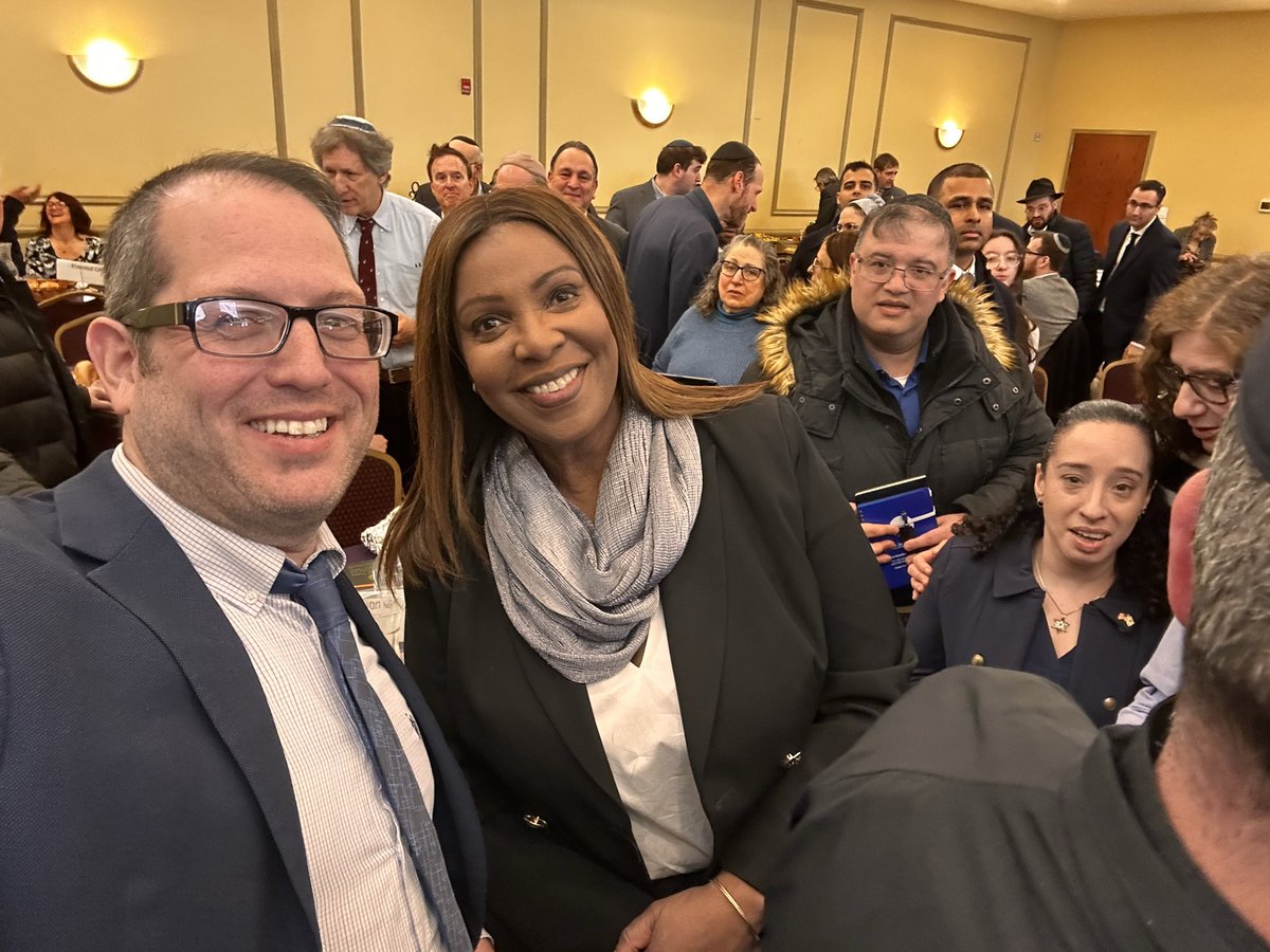 Moshe Spern tweet media