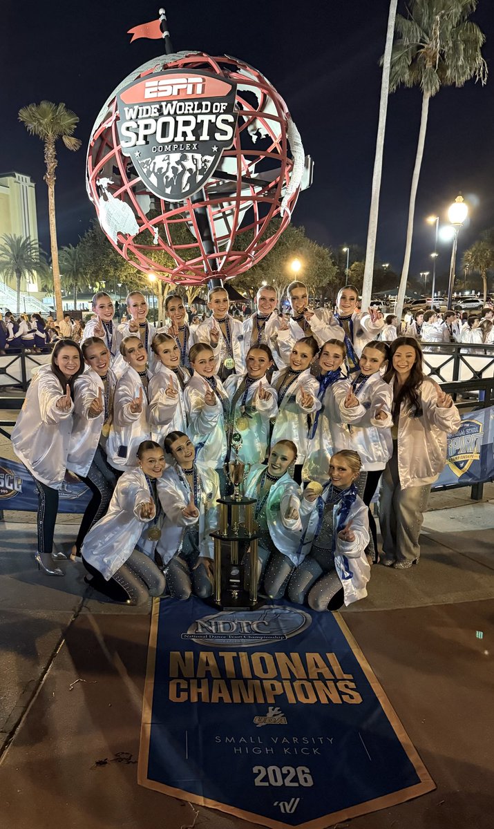 lswathletics's tweet photo. The Emeralds are Back-to-Back National Champs. Great job and way to represent!! https://t.co/x6TmXW6Ebi