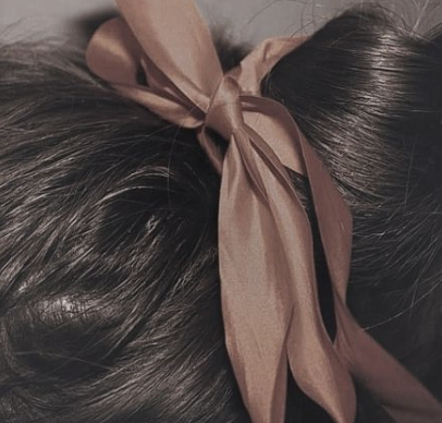 LoonyLilly_'s tweet photo. I got a new bow! https://t.co/BTquVRzCqA