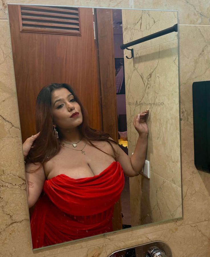 मोहब्बत में चाहत और औजार में ताकत हो, तो संस्कारी बुलाकर देने में देर नहीं करती..