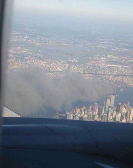 MorbidKnowledge's tweet image. Passengers perspectives from other planes on 9/11.
