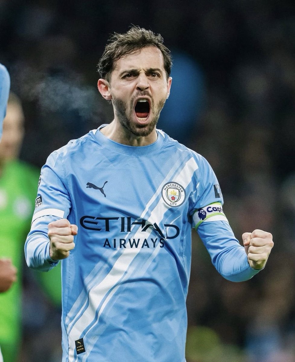 🚨🗣️ Pep Guardiola on Bernardo Silva: "We are guided by our incredible player, one of the best players I've ever trained... Our CAPTAIN Bernardo Silva."

"We follow him, I follow him too because when a player puts a team always in front of himself, and does things through his own