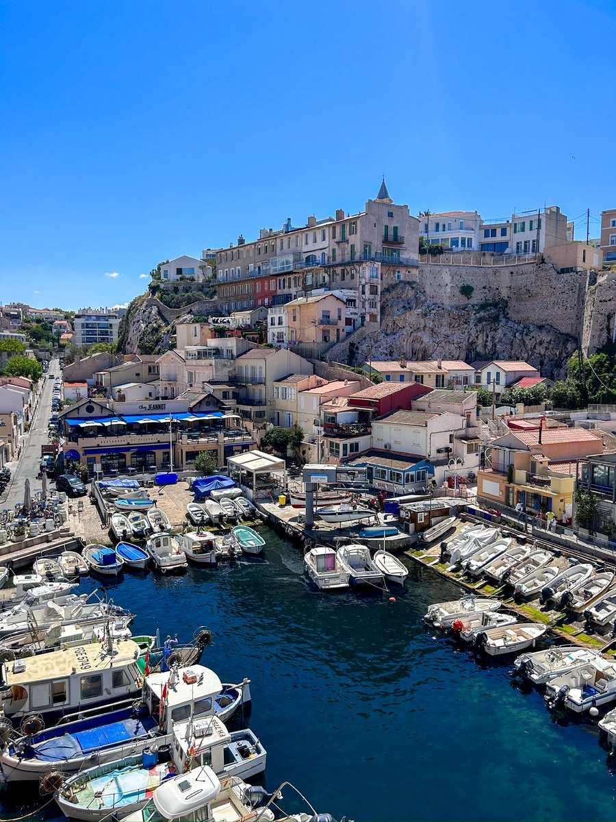 GlobeTucker92's tweet photo. Toujours bon de rappeler que Marseille c’est pas que le vieux port et BFM TV https://t.co/MwXhxXZgA5