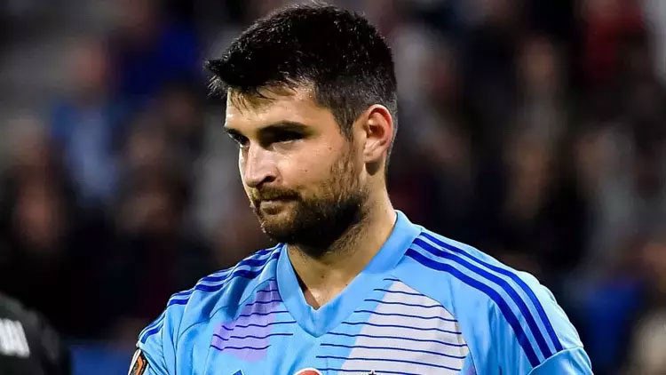 Lütfen kaleye geçmesin artık.
Lütfen gönderin yönetim.🙏
Beşiktaş’ın yedek kalecisi bile olmasını istemiyoruz.
‼️‼️‼️
<a href="/Besiktas/">Beşiktaş JK</a>