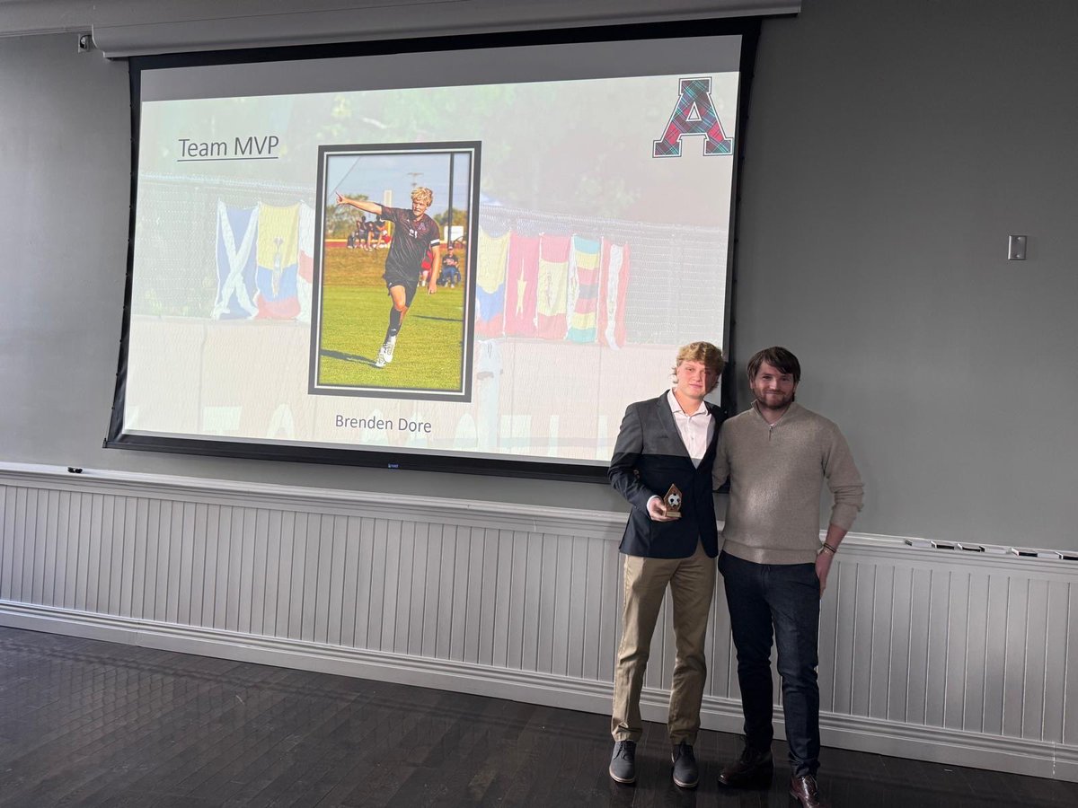 Congratulations to our end of season award winners.
Defensive Player of the Year - Mason Horwath
Offensive Player of the Year - JJ Riggsby
Goal of the Season Winner - Raul Lopez 
Team MVP Winner - Brenden Dore
#almacollegemenssoccer