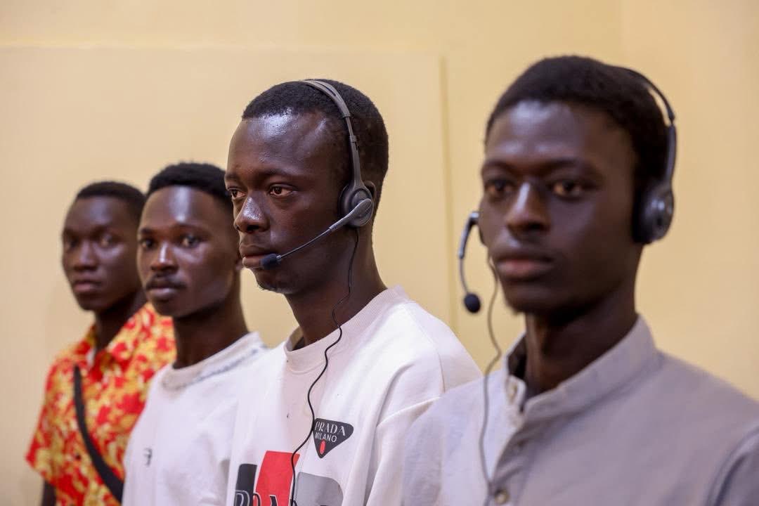 basileniane's tweet image. #Kédougou : 140 établissements de formation connectés au #numérique

Le président de la République, @PR_Diomaye a lancé à Kédougou le programme de connectivité universelle dédié à la Formation professionnelle et technique, lors d’une visite au Lycée technique, industriel et