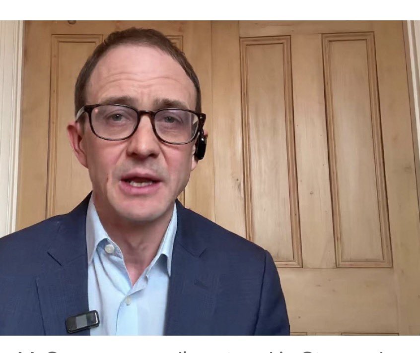 Fair play, <a href="/ChrisMasonBBC/">Chris Mason</a> does have some lovely doors.