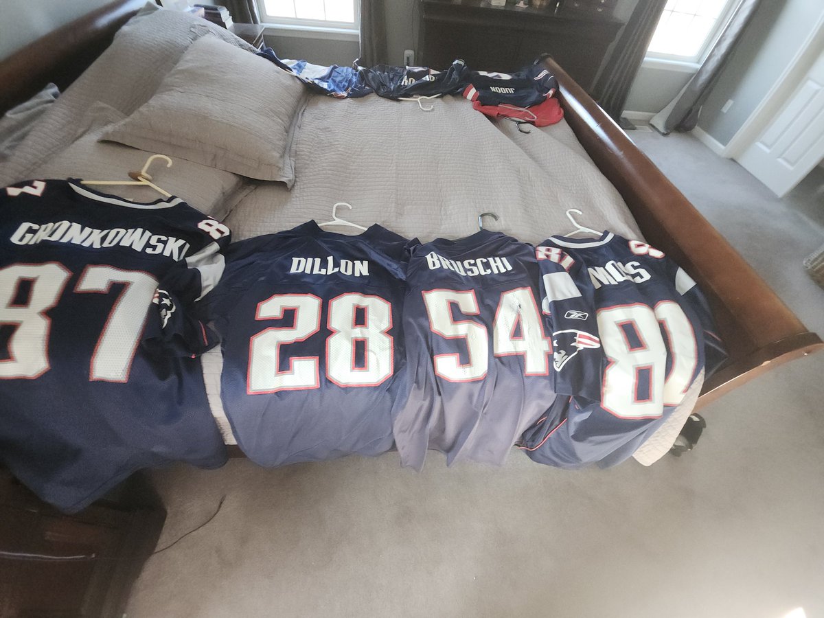 rawpwr99fatboy's tweet photo. I wasn't kidding @coreydillon_28
Watched a lot of excellent football/ football players.
@man_dammn
@TomBrady
@RobGronkowski @RandyMoss
#TedyBruschi
#BenCoates https://t.co/ngXHRE8RTD