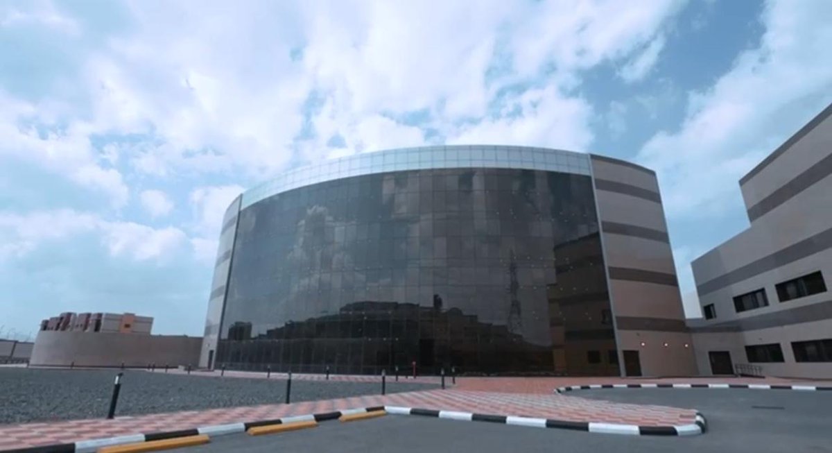 سمو #محافظ_الطائف الأمير #سعود_بن_نهار يدشن بعد غداً الثلاثاء المبنى الجديد لكلية التقنية للبنات بالطائف،  ويطلق معرض TDEx
.. تقع الكلية على مساحة 19471م ،
 وتضم 6 مباني للإدارة والتدريب. 
.يبلغ عدد المتدربات 2760متدربة ، في 8 تخصصات.