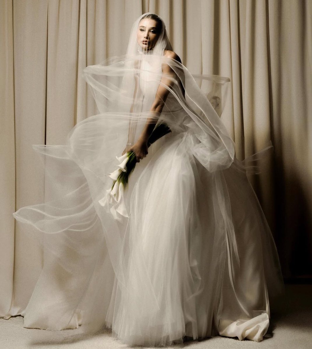 saintdemie's tweet photo. 1 of 1 alaïa by pieter mulier bridal dress worn by esther marques 💍 shot by lufré

vogue noiva announced that this is the first time in the maison’s history that media coverage of an alaïa wedding dress has been authorized. https://t.co/mqIwGGbU65