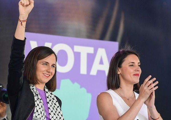 NicoBolivariano's tweet image. Enhorabuena a Podemos que aguanta muy bien en las elecciones de Aragón y solo pierde un escaño.

En concreto pasa de tener 1 escaño a tener 0 escaños.
#EleccionesAragón