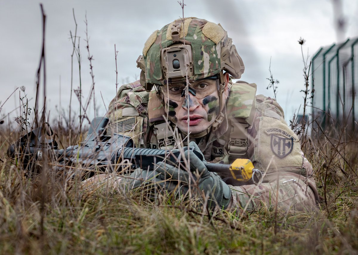 Comms up. Security tight. Soldiers moving.

Soldiers with the 529th Military Police Company trained at Wackerheim Range Complex, Germany, sharpening communications, security, and movement during a command post exercise.

📸: Sgt. 1st Class Tanisha Karn https://t.co/GmKuoRPQY9