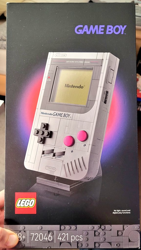 Wir bauen heute den Gameboy von Lego #72046. Kommt gerne vorbei und sagt Hallo im Chat, jetzt live --> twitch.tv/mrb4bel