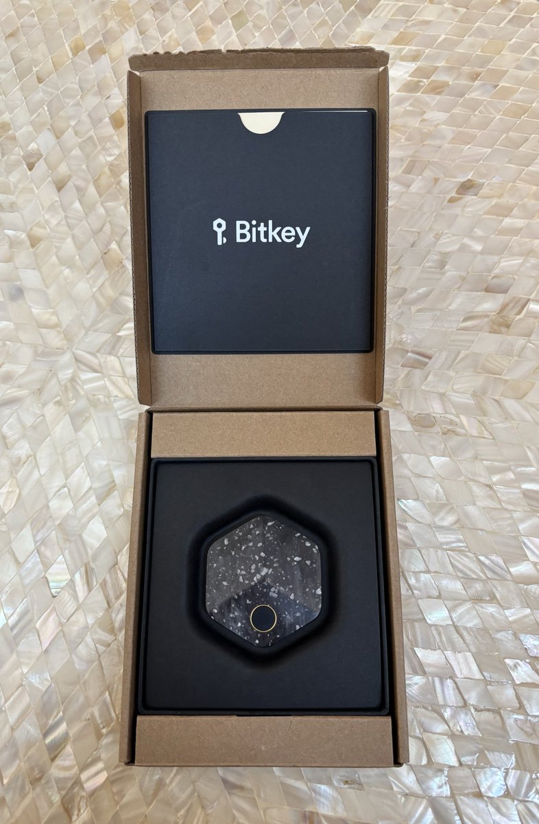 lindsaybitcoin's tweet image. My parents have been stacking bitcoin for a year and today I gifted them a @Bitkey as their first hardware wallet

They couldn’t believe how easy it was to set up and move their bitcoin to

Long Bitcoin
Long Bitkey
Long my parents