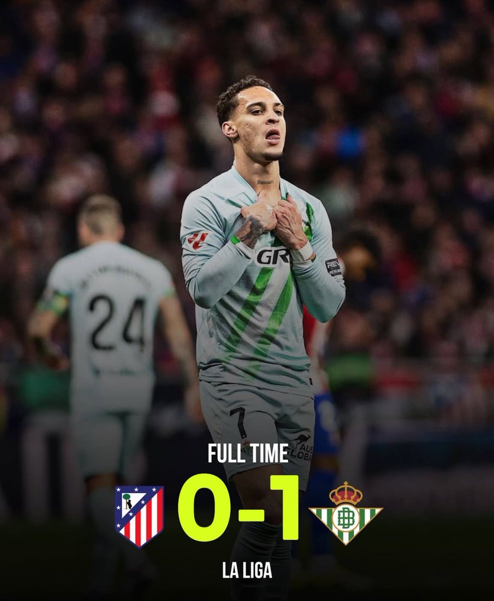 No se puede ser tan prepotente.

No se puede hablar tanto.

Se pueden celebrar victorias sin decir chorradas e intentar humillar al rival.

Luego se quejan del Madrid o Barça, pero la actitud de muchos (no todos, por supuesto) atléticos estos días merecía esta guantá sin manos.