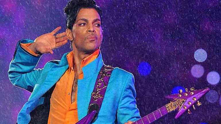 Regardless of your preference in this evening's Super Bowl Halftime Shows, I'm glad every single person reading this can 100% agree that THIS was the greatest Super Bowl Halftime Show of all time: