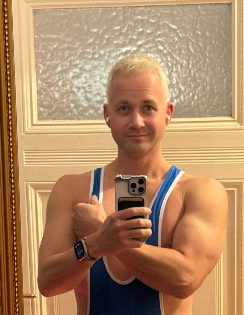 style_ahead tweet media