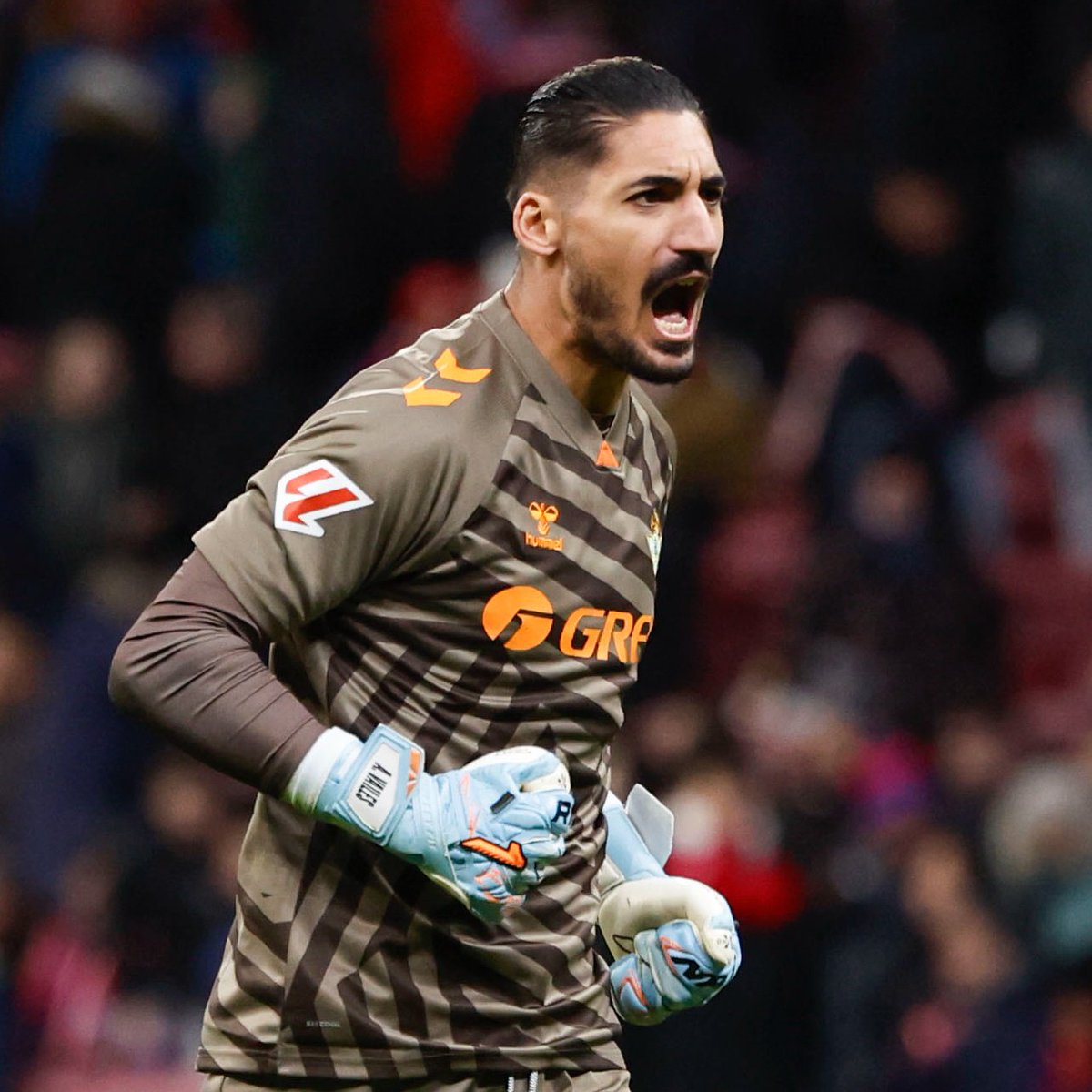 💚🧤🤍 ¡Álvaro Valles es PURO <a href="/RealBetis/">Real Betis Balompié 🌴💚</a>!

#AtletiRealBetis | #LALIGAEASPORTS