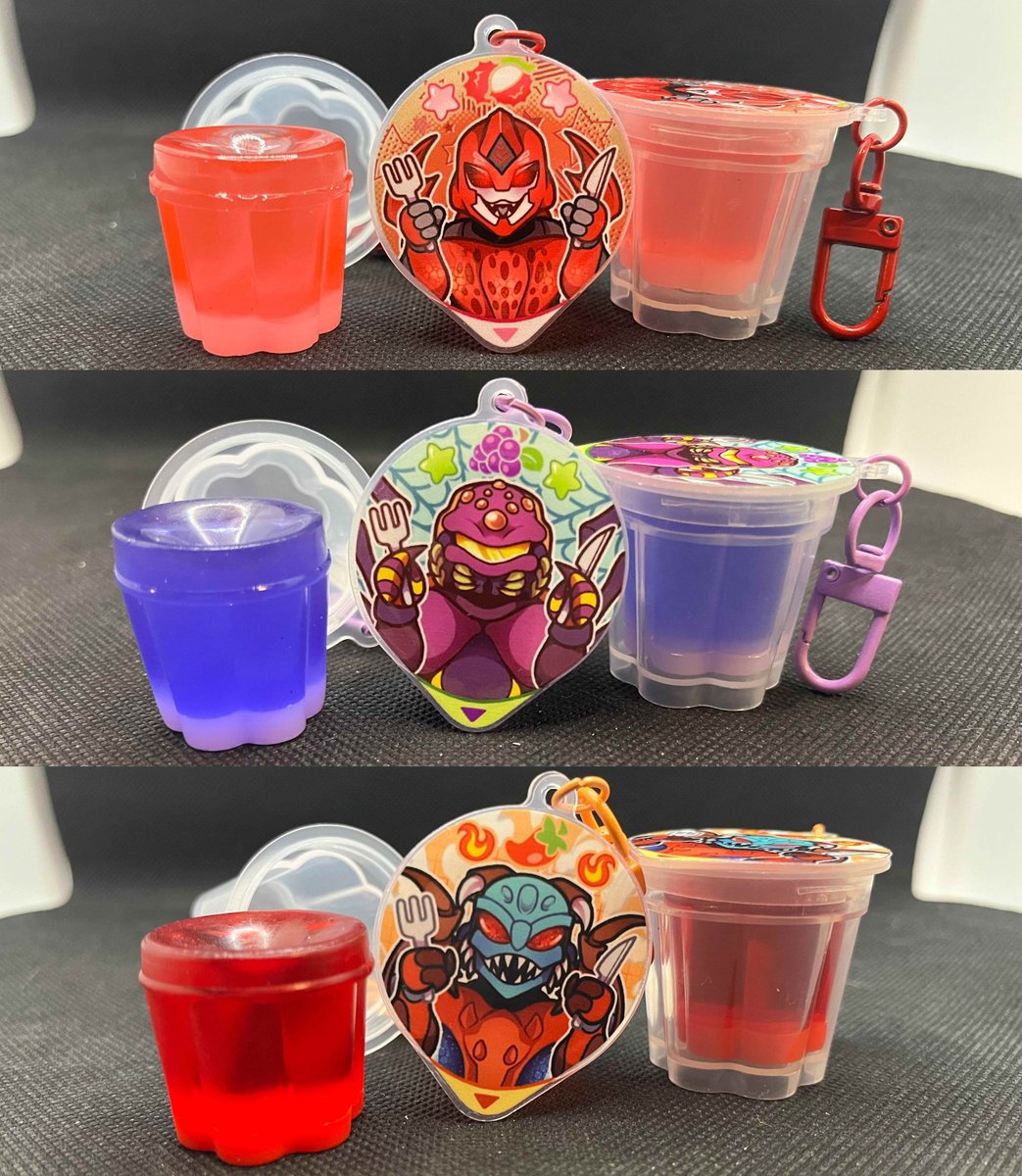 candychameleons's tweet image. First look at new merch I'll be debuting at TFCon LA; more pudding charms! 🍮 All Beast Wars characters this time, to celebrate the anniversary! 

I also have something COMPLETELY new: PIZZA/CHEESE charms!! 🧀🍕

#tfcon #tfconLA #transformers #beastwars