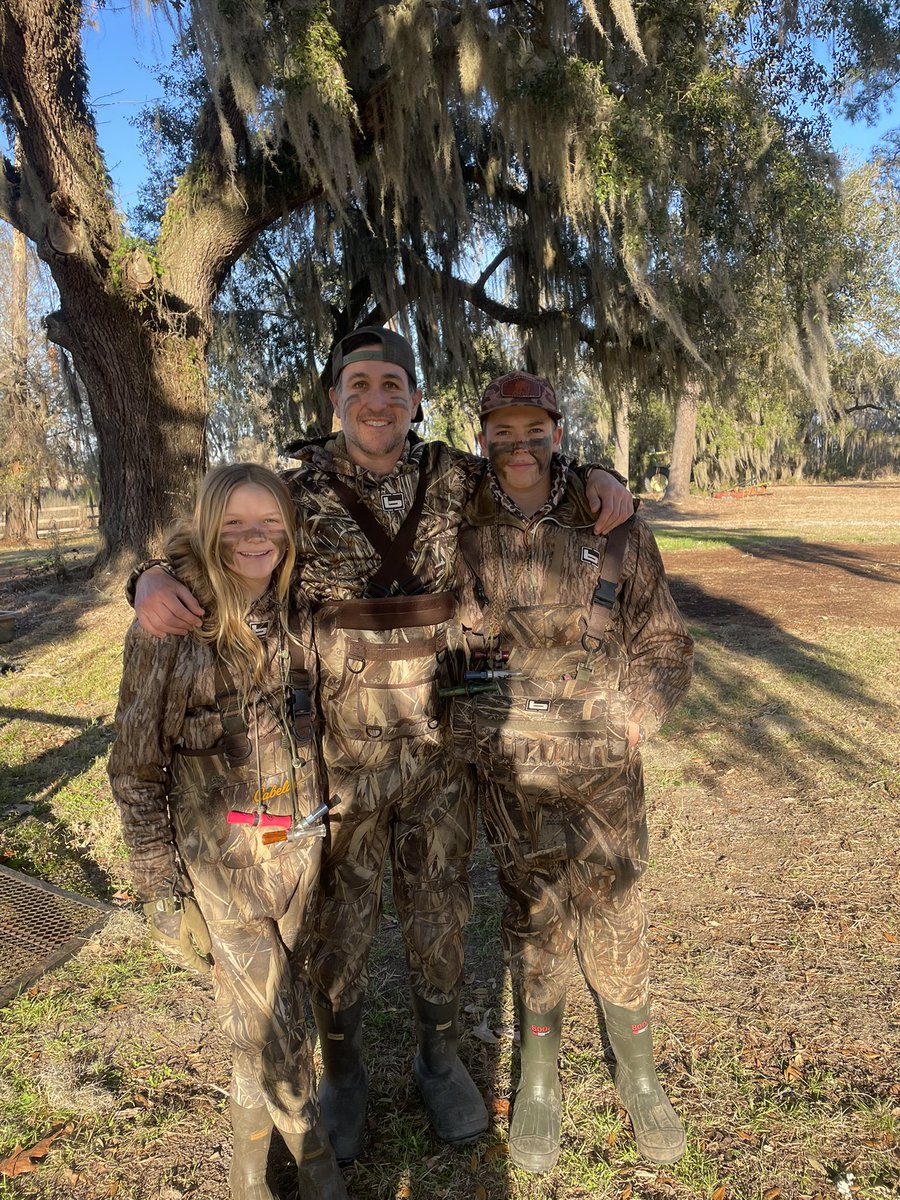JesseJimIsle's tweet photo. Unreal  2026 youth day and finish to the season. They shot the lights out. Had the limit in 20 minutes. A day I’ll never forget! https://t.co/M8XMBWcl5l