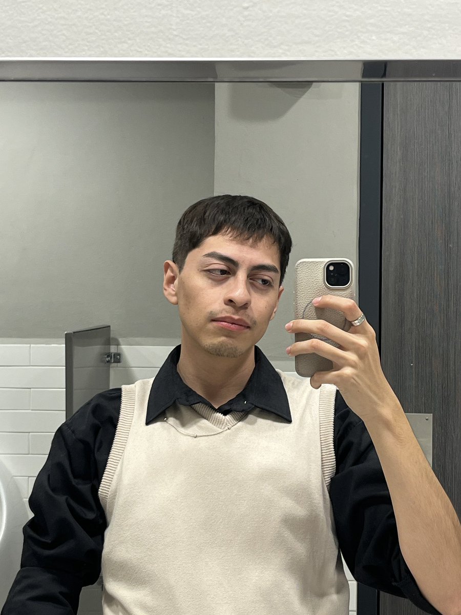 TheMonsis tweet media