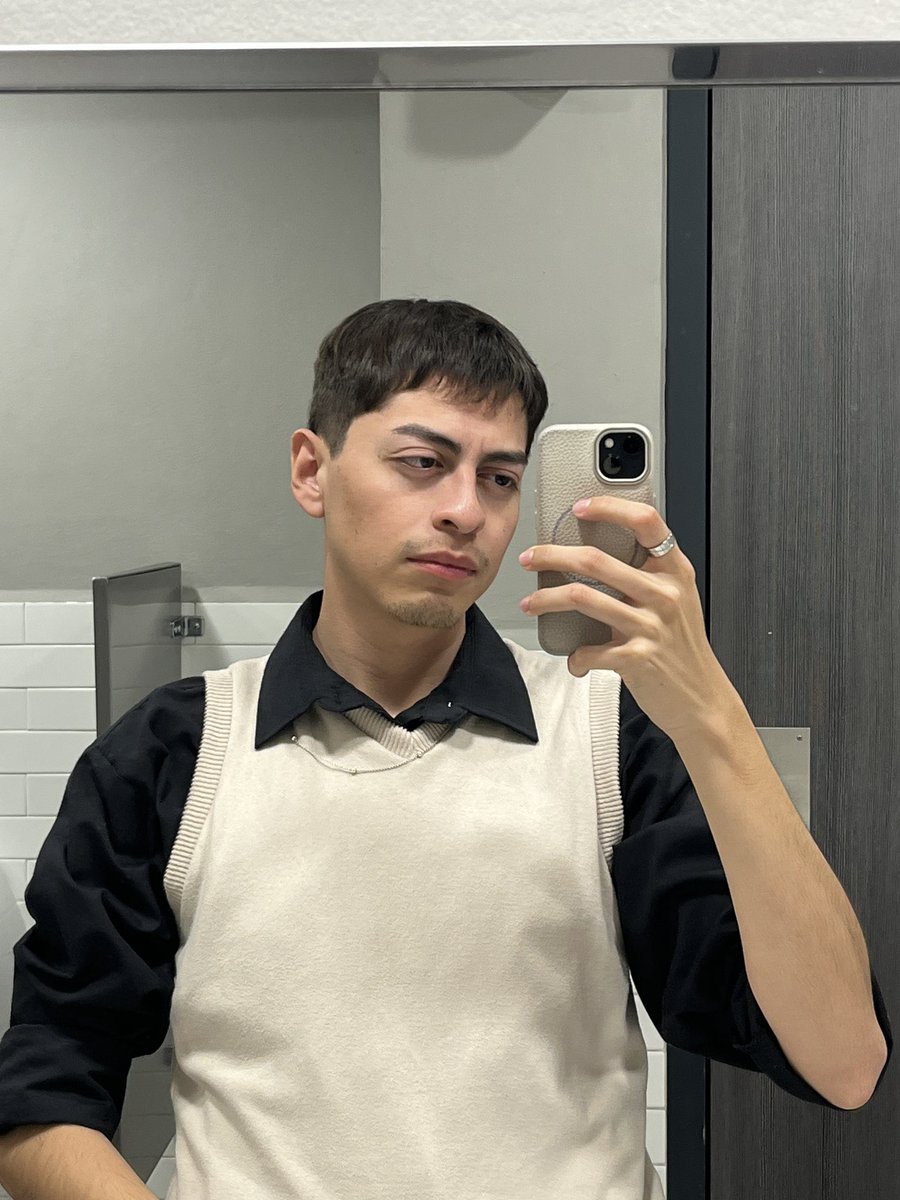 TheMonsis tweet media