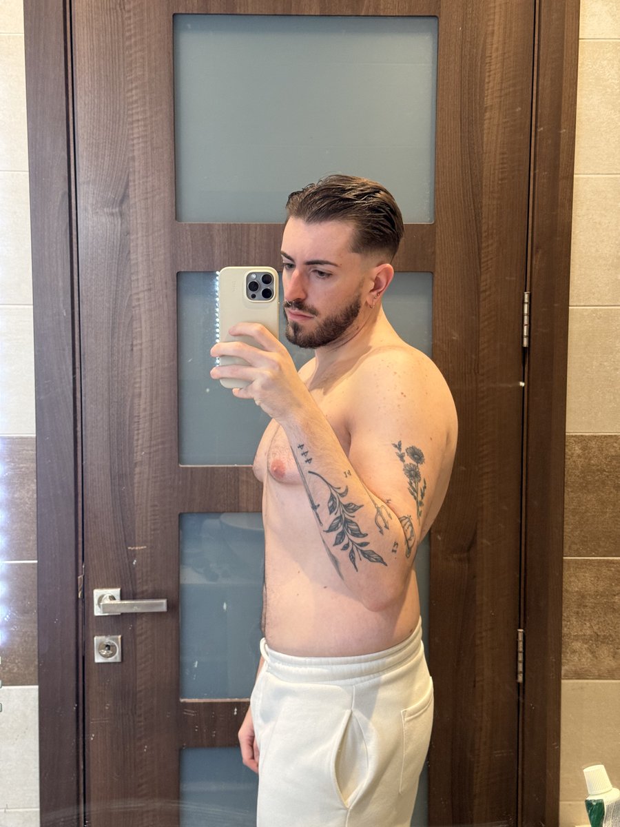 yourfavwtboy's tweet photo. Fresh cut ✂️ https://t.co/FVMNdPaZdB